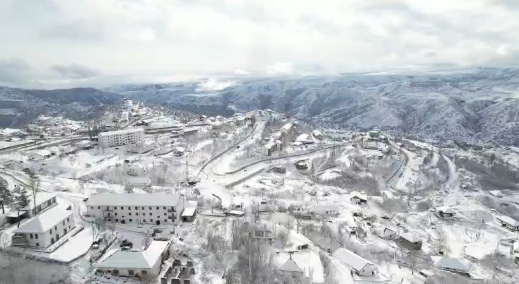 В Кяльбаджаре и Лачине выпал мокрый снег