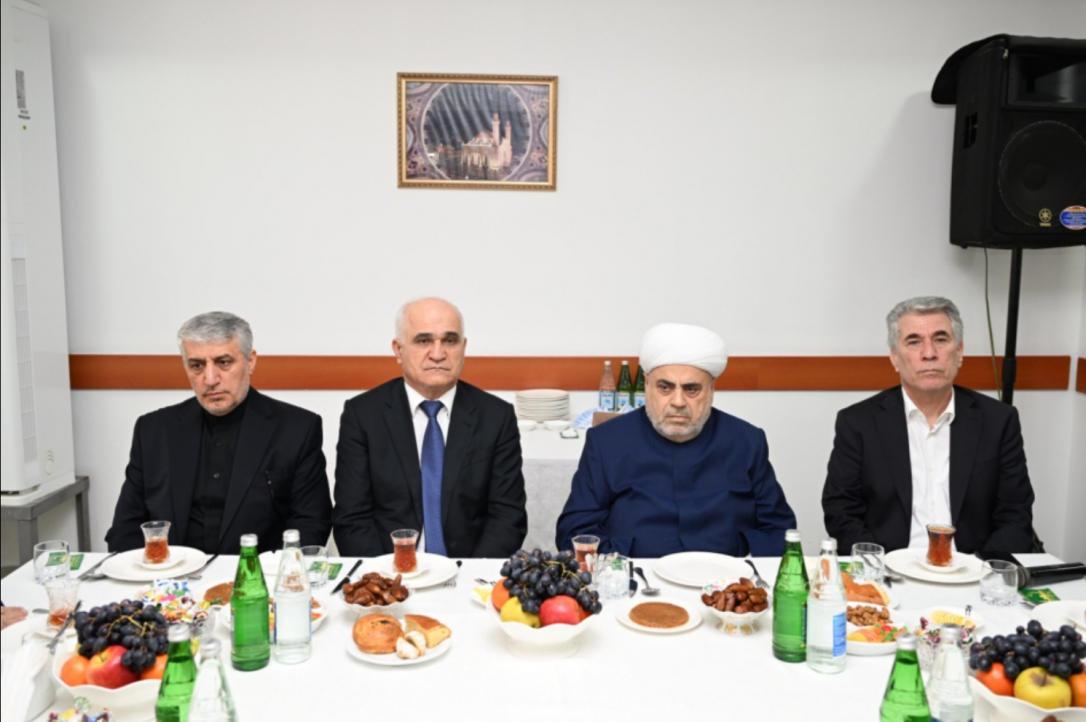 В Баку почтена память убитого Али Хаменеи