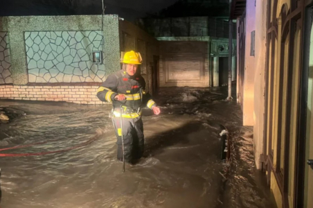 МЧС ведет эвакуацию и откачку воды