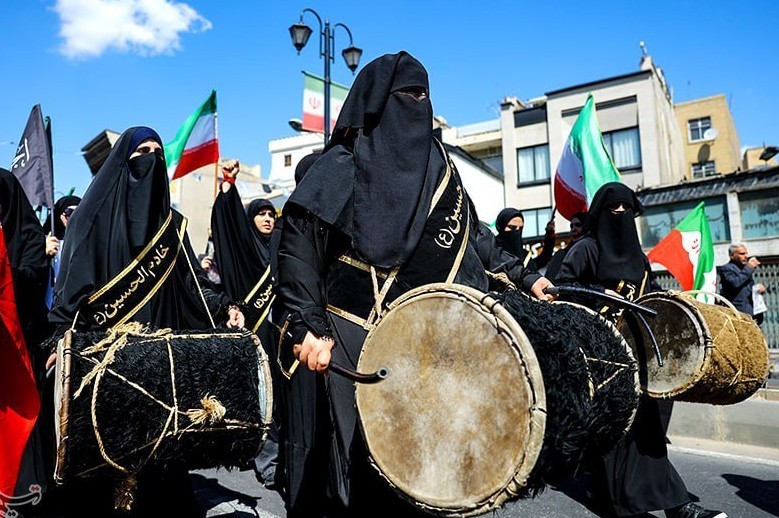 По всему Ирану отмечают 40-й день со дня гибели Хаменеи