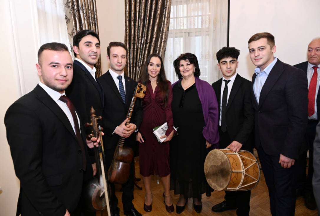 При поддержке Лейлы Алиевой презентована книга «Иреван: эхо истории и утраченного наследия»