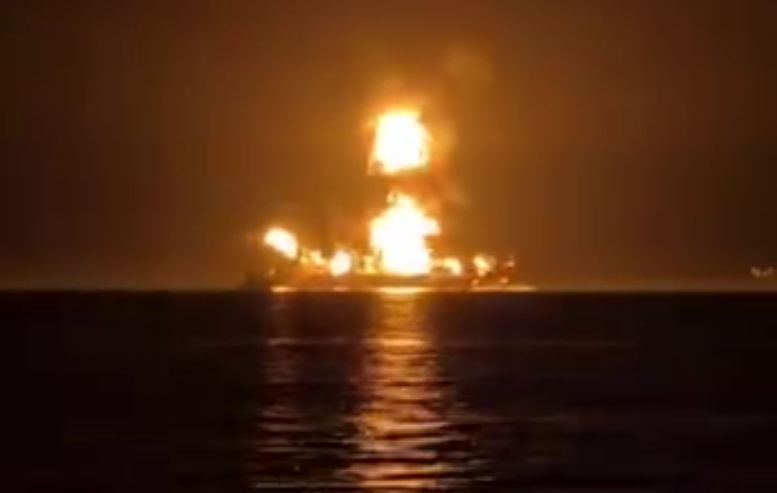 Иран поразил нефтяной танкер у берегов Катара