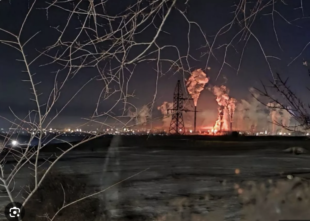 Украинские БПЛА ударили по 2 химическим заводам в России