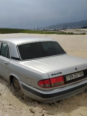 Сель затопил трассу Баку-Губа