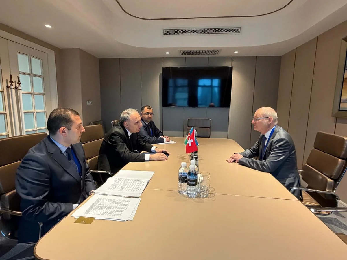 В Китае состоялась встреча генпрокуроров Азербайджана и Швейцарии