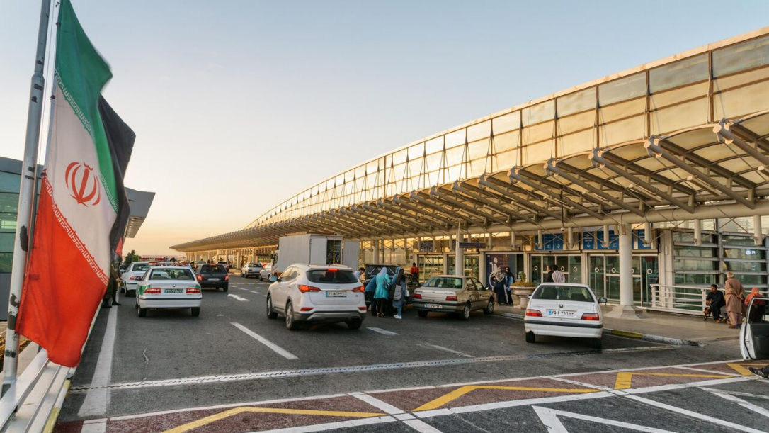 Аэропорт Тегерана возобновляет работу