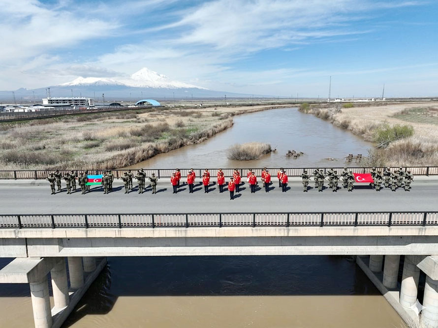 Азербайджанские военные направились на совместные учения в Турцию