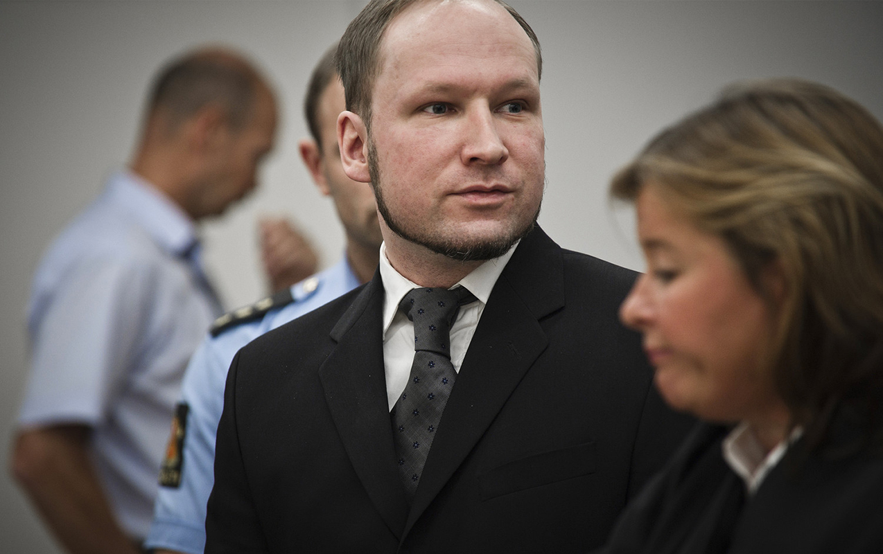 Убивший 77 человек террорист вновь подал прошение об УДО