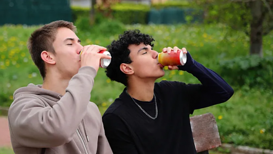 Продажу энергетиков в Азербайджане хотят ограничить