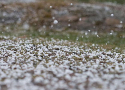 На Баку обрушился град
