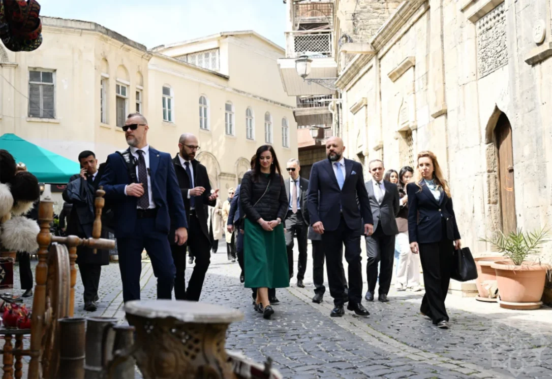 Премьер Литвы посетила Ичеришехер