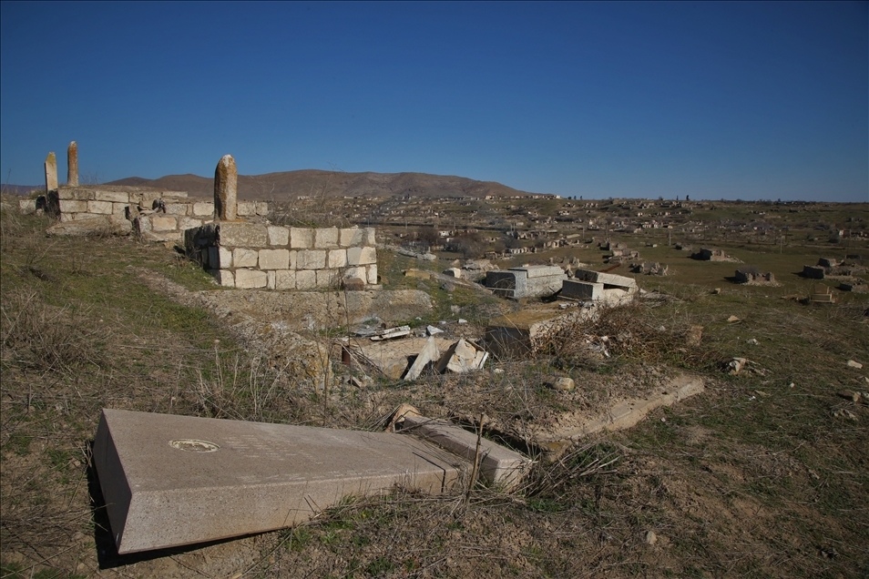 Бездоказательный крик - очередная истерика Милонова против Азербайджана