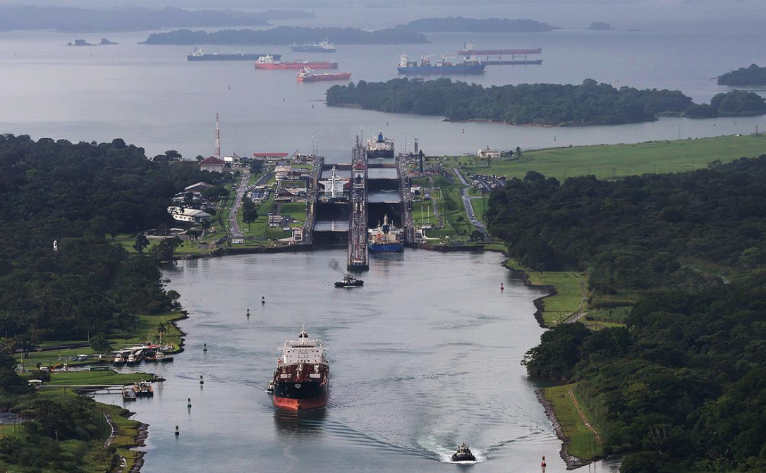 Проход через Панамский канал резко подорожал из-за войны в Иране