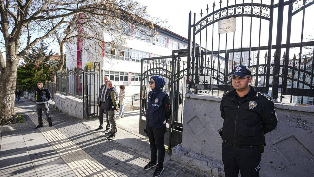 В Турции усилили меры безопасности в школах после нападений