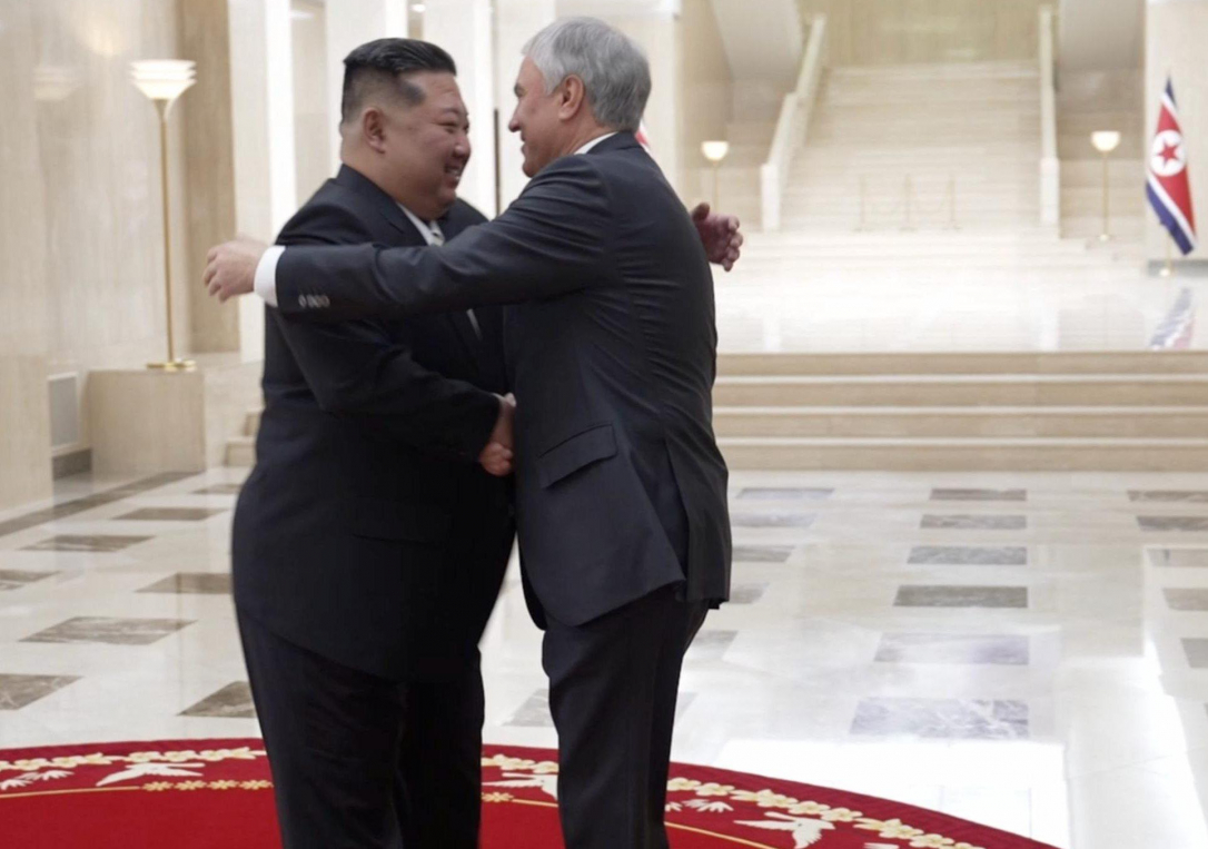 Ким Чен Ыну передали послание от Путина