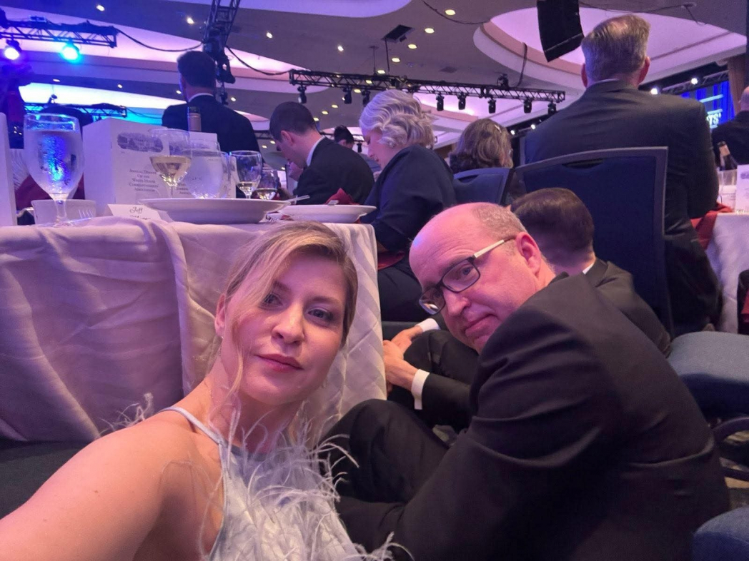 Посол Украины оказалась свидетелем стрельбы на ужине с участием Трампа