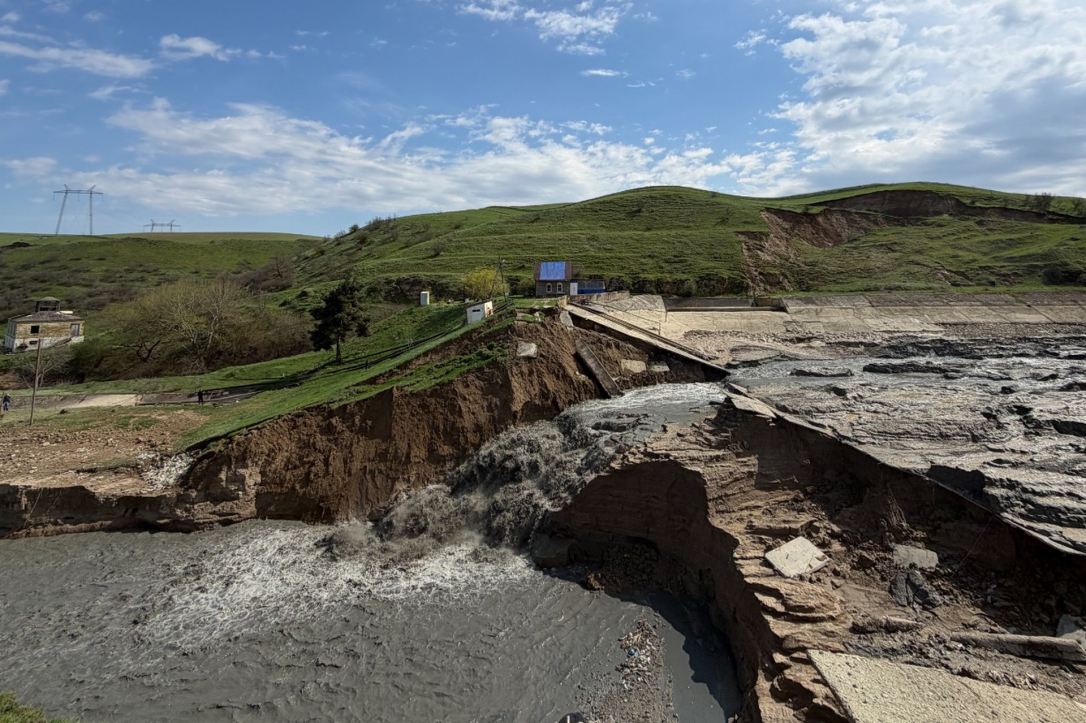 В Дагестане по делу о прорыве плотины задержали экс-главу фирмы