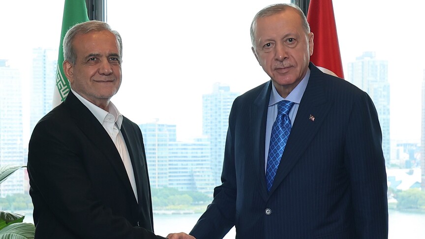 Эрдоган заявил Пезешкиану о важности недопущения срыва установления мира