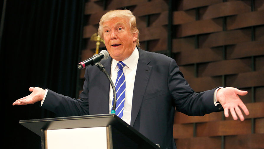 Клинтон раскритиковала "безумные выходки" Трампа: "Окончательно слетел с катушек"