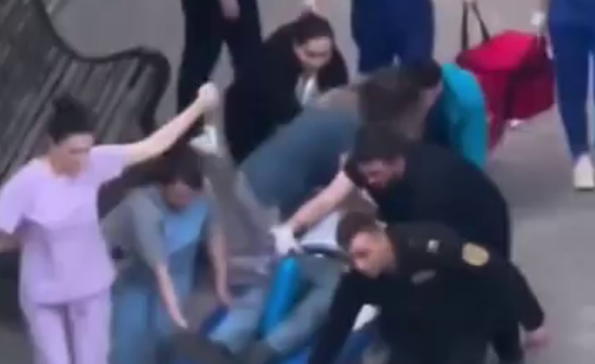 В Баку врачи вернули к жизни пациента после остановки сердца во дворе больницы