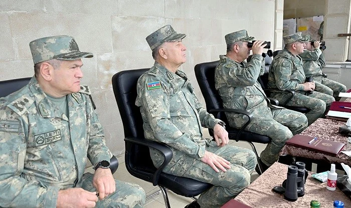 Закир Гасанов проинспектировал ход тактических учений с боевой стрельбой 2 Закир Гасанов проинспектировал ход тактических учений с боевой стрельбой