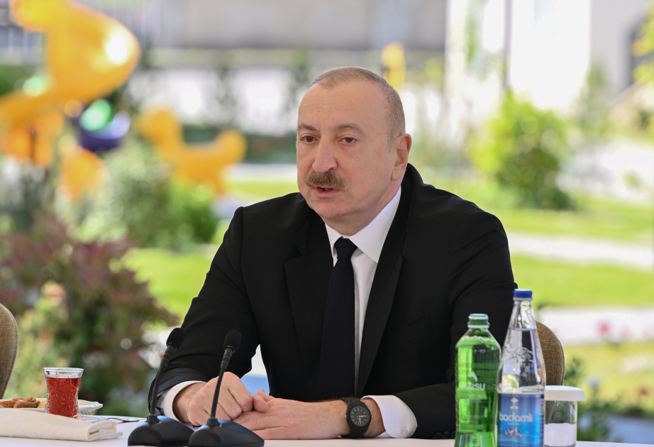 Ильхам Алиев призвал к бдительности в отношении радикальных настроений