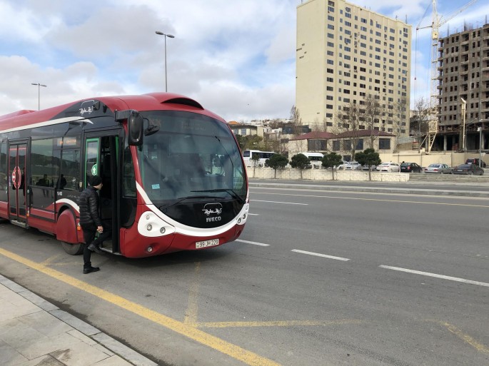 В Баку из-за ремонта дорог изменится движение 7 автобусных маршрутов
