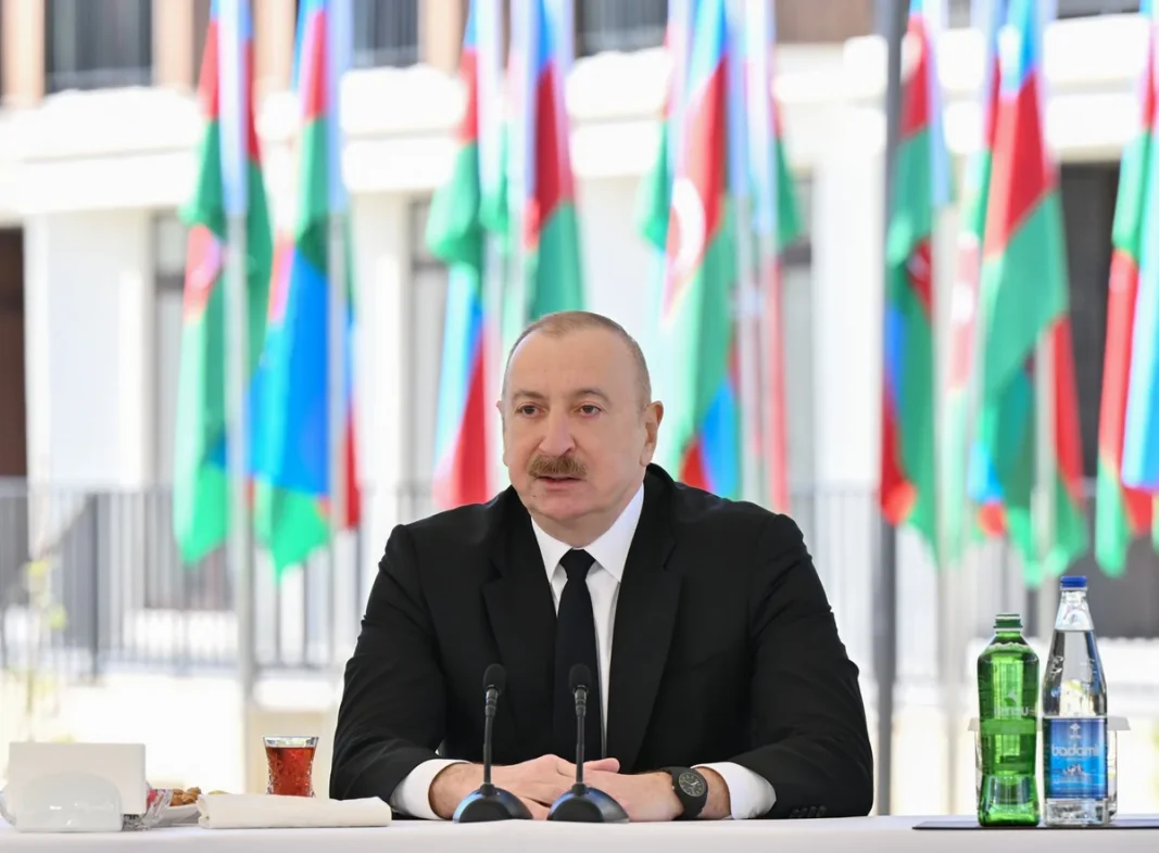 Судьбу Армении решает Баку