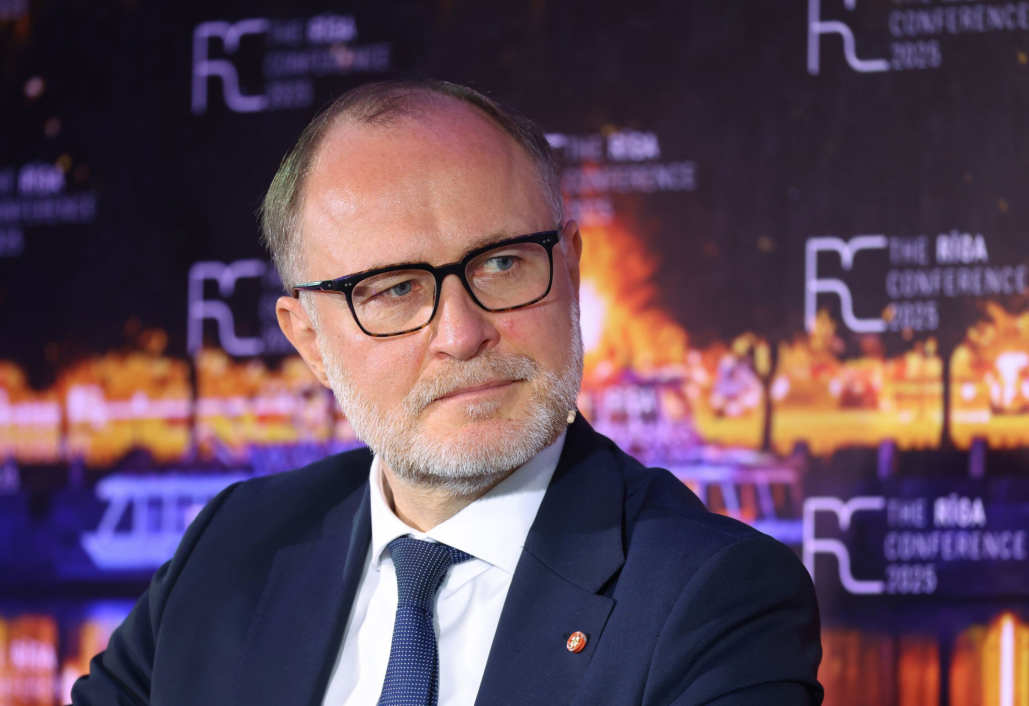 Глава Минобороны Латвии подал в отставку