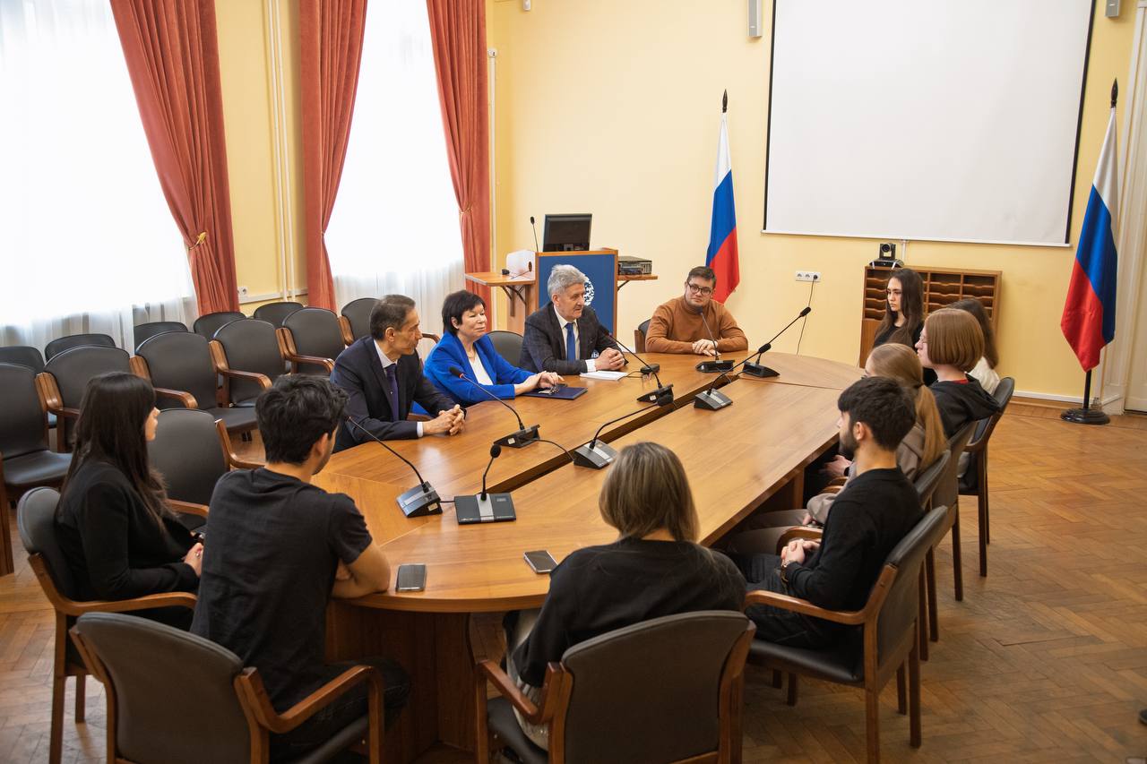 Рахман Мустафаев рассказал студентам российского вуза об азербайджано-российских отношениях