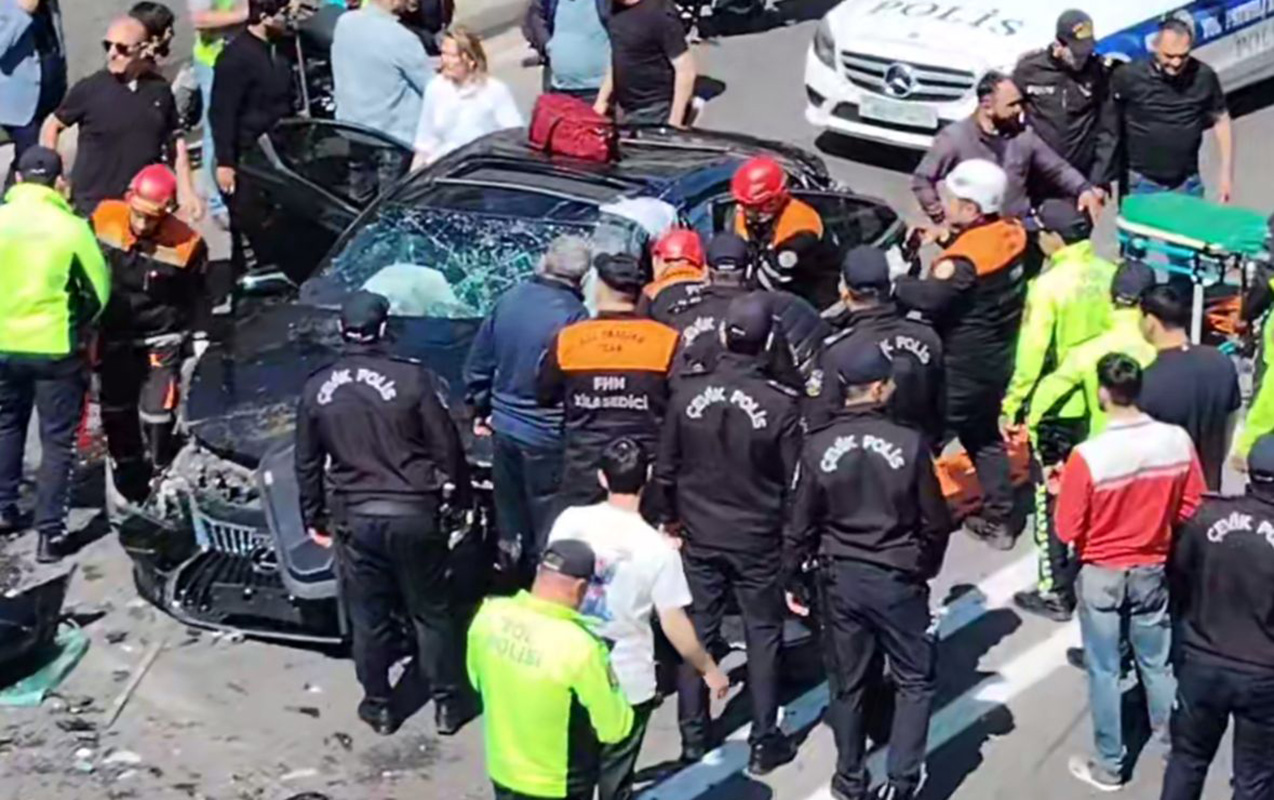 Тяжелое ДТП у станции метро «Гянджлик»: несколько человек пострадали