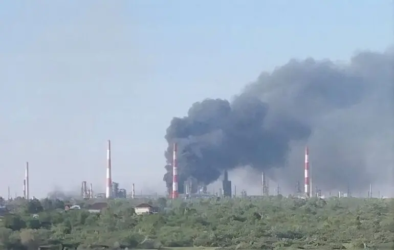 Reuters: Сызранский НПЗ прекратил работу после удара беспилотников