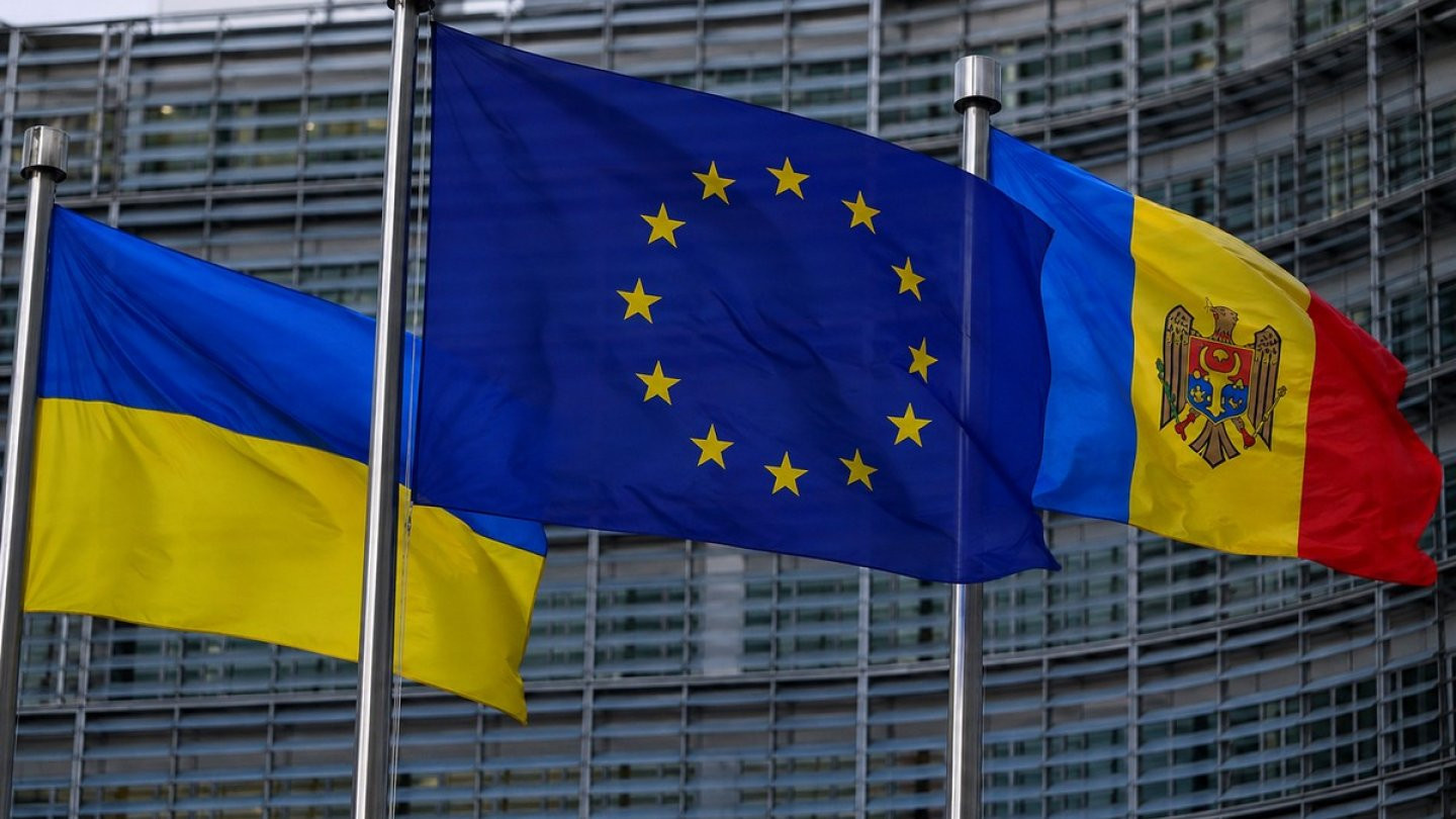 Евросоюз начал переговоры о вступлении с Украиной и Молдовой 2 Евросоюз начал переговоры о вступлении с Украиной и Молдовой
