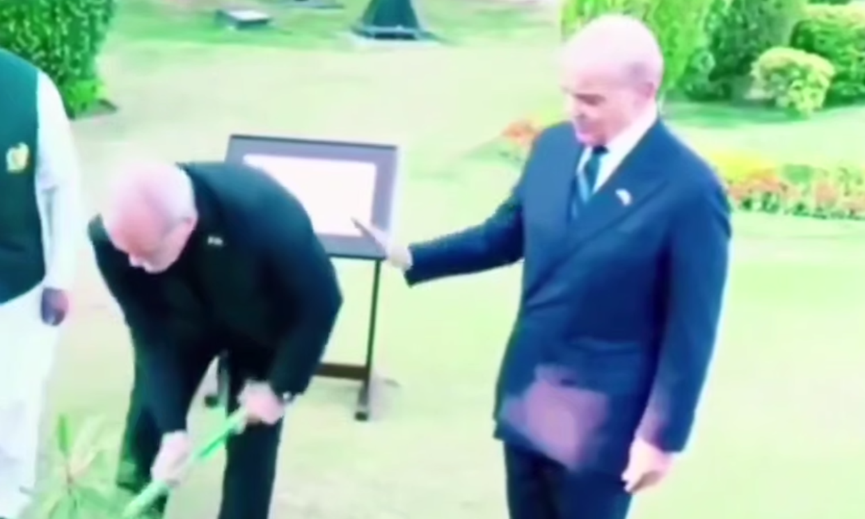 Пезешкиан неожиданно стал героем вирусного видео