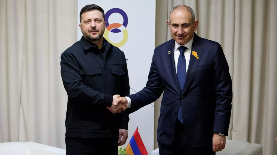Зеленский обратился к Пашиняну
