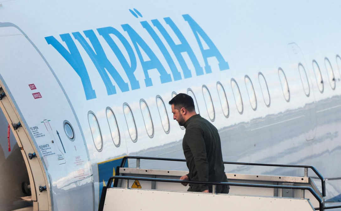 Зеленский после скандала с Польшей сменил маршрут полётов в Европу