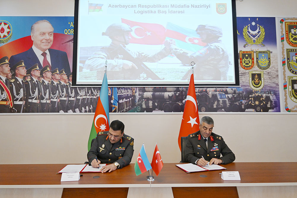 Азербайджан и Турция подпили протокол о сотрудничестве в сфере военной логистики