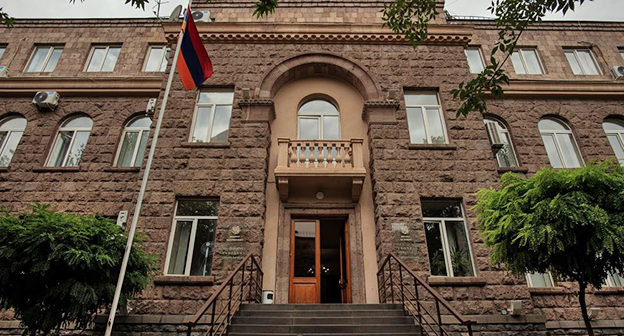 ЦИК дал добро: в Армении взялись за кандидатов пророссийской «Сильной Армении»