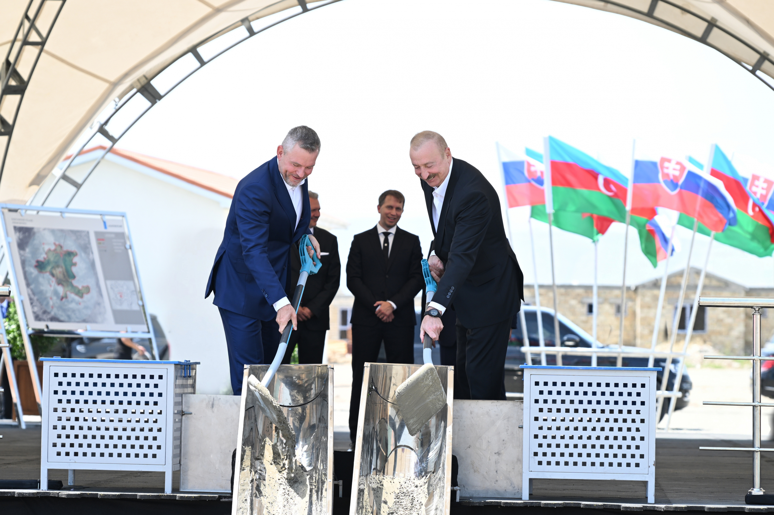Президенты Азербайджана и Словакии заложили фундамент школы в Агдамском районе 1 Президенты Азербайджана и Словакии заложили фундамент школы в Агдамском районе