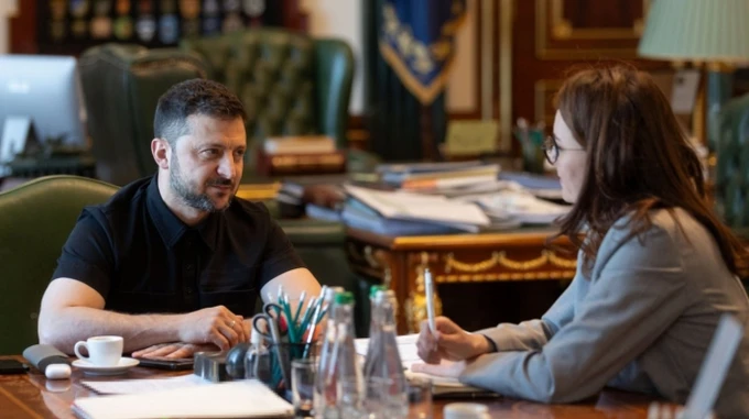 Зеленский отправил в отставку премьера двумя словами
