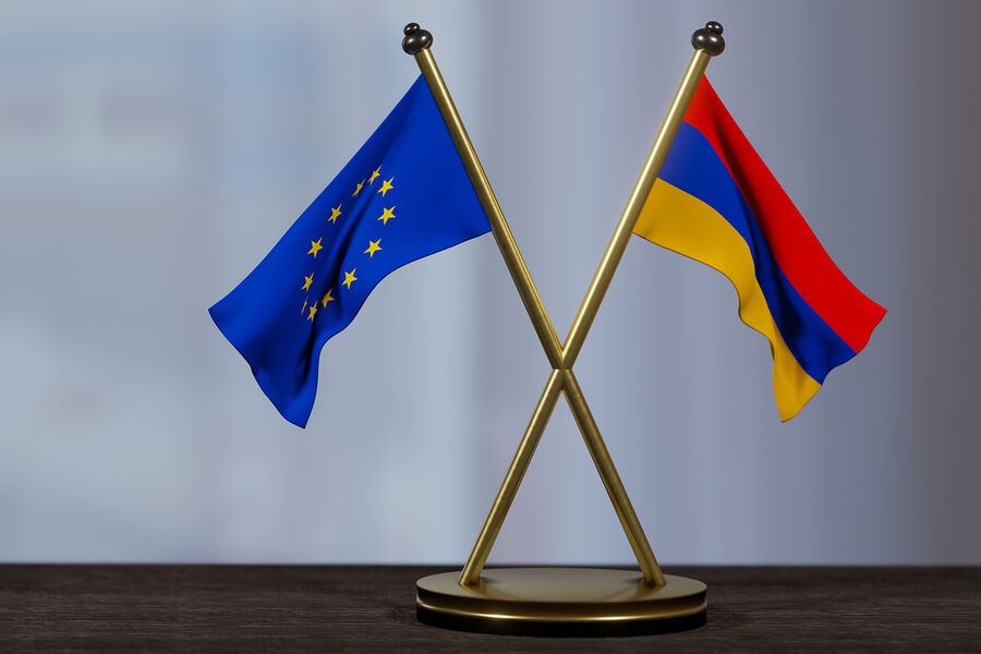 ЕС усиливает поддержку Армении