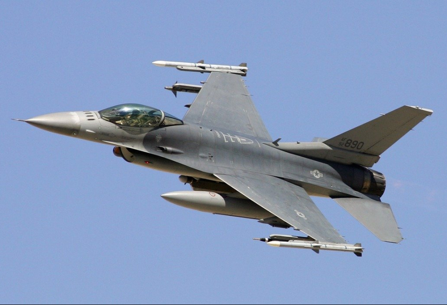 Как украинский F-16 сбил российский истребитель