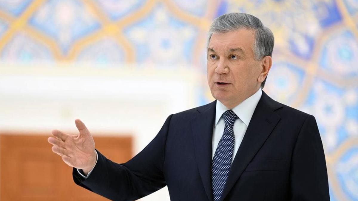 Мирзиёев предложил связать Баку-Тбилиси-Карс с новой магистралью в Китай