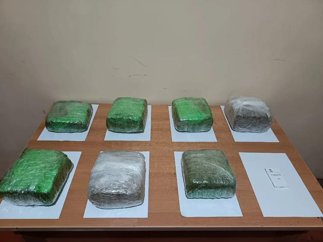 Предотвращен ввоз из Ирана в Азербайджан около 8 кг наркотиков