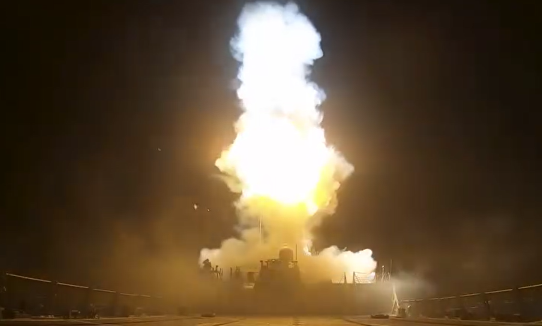 США и Иран обменялись ударами