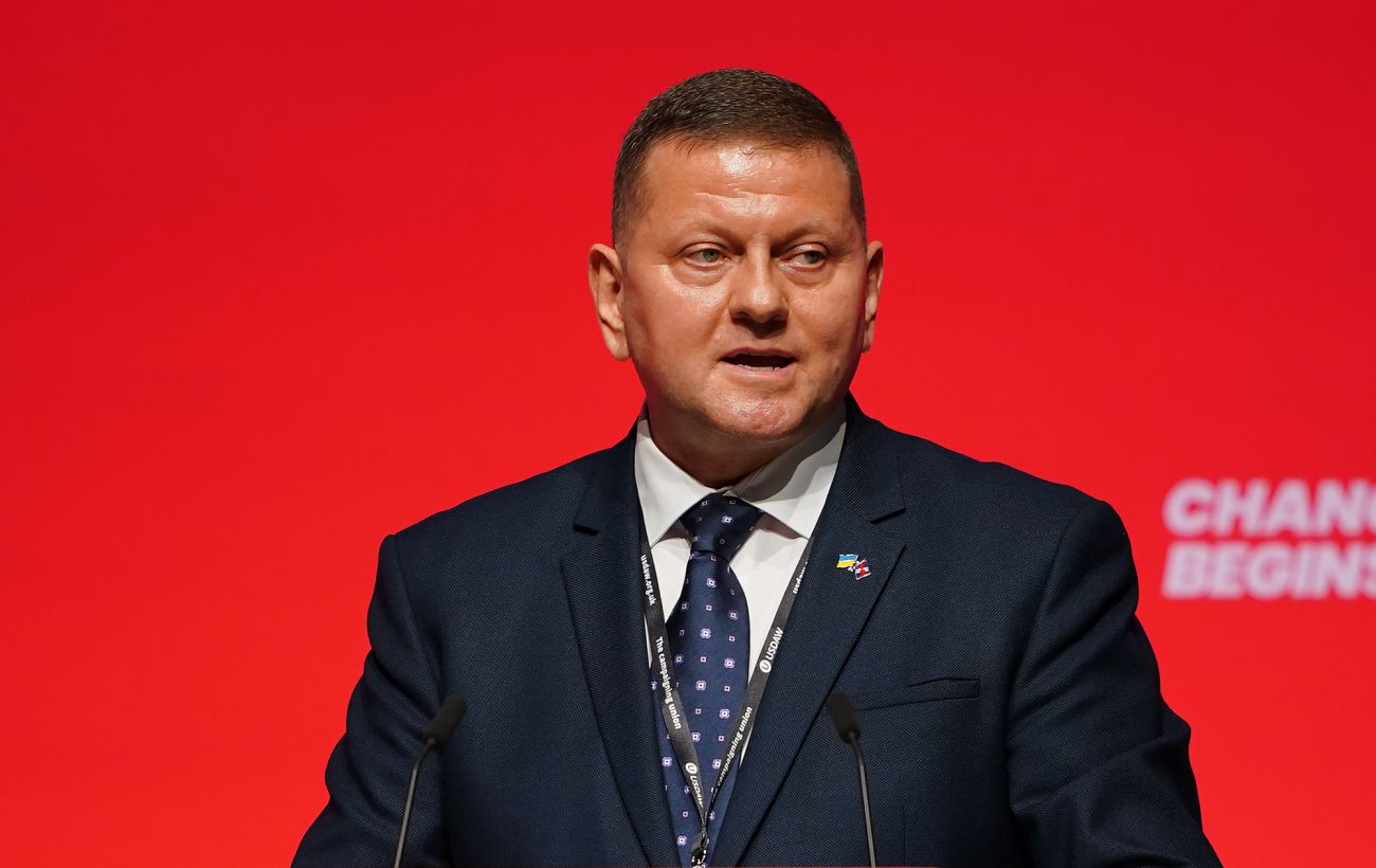 Залужный ответил Зеленскому об участии в выборах президента Украины 1 Залужный ответил Зеленскому об участии в выборах президента Украины