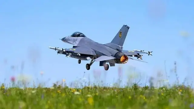 Украина потеряла связь с F-16: пилот успел катапультироваться 3 Украина потеряла связь с F-16: пилот успел катапультироваться