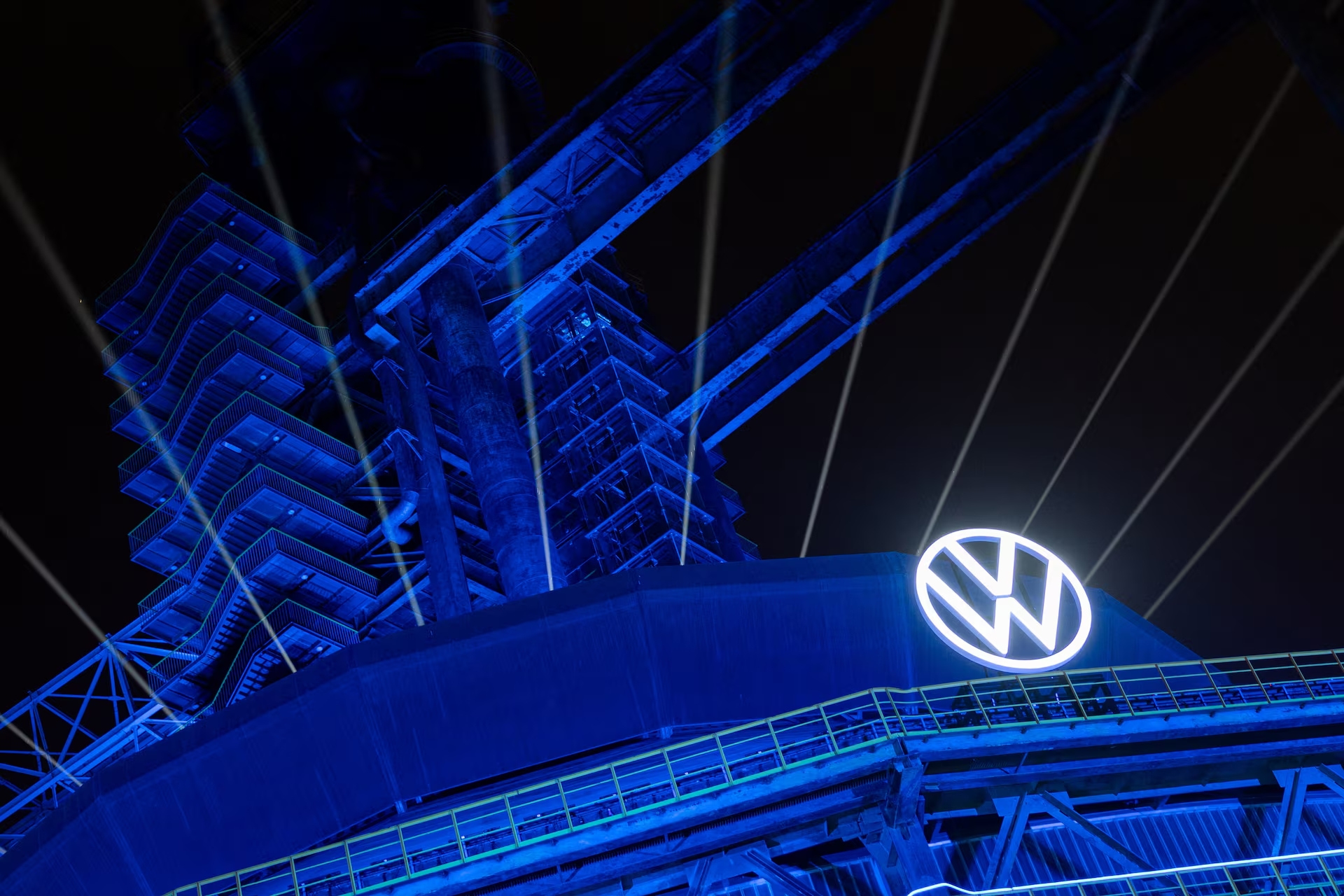 Катар сорвал проект Volkswagen по израильскому «Железному куполу» 3 Катар сорвал проект Volkswagen по израильскому «Железному куполу»