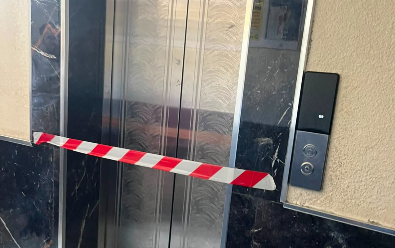 В Баку жители жилого здания остались без лифтов после проверки МЧС 2 В Баку жители жилого здания остались без лифтов после проверки МЧС