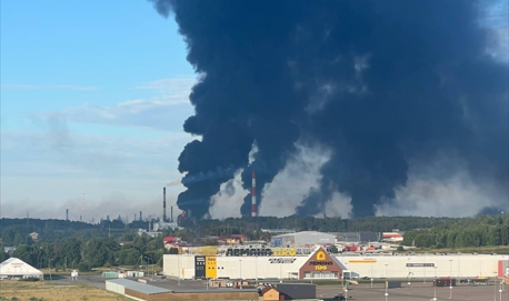 Украина поразила один из крупнейших НПЗ России 3 Украина поразила один из крупнейших НПЗ России